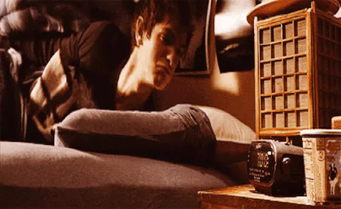 "Phát điên" mỗi sáng với loạt thiết bị báo thức quái dị này