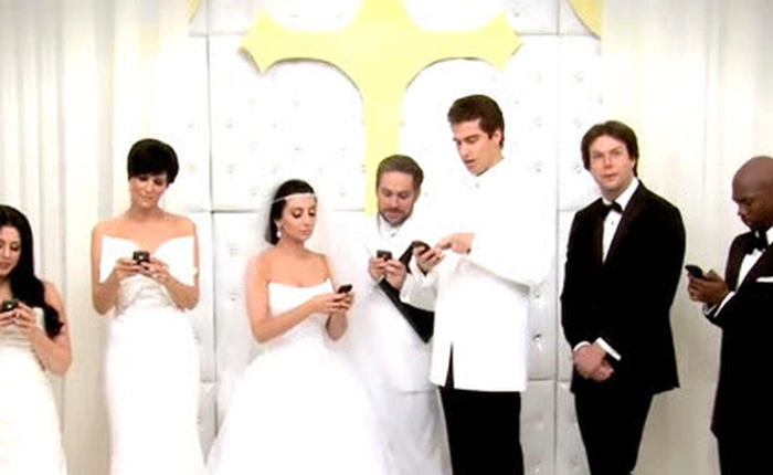 Bị chồng bỏ vài giờ sau đám cưới vì nhắn tin quá nhiều