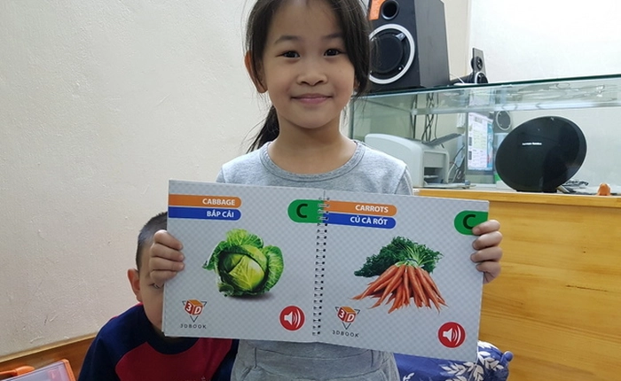 Đang tuổi ăn tuổi chơi, vậy mà lũ trẻ bỗng nhiên ham học nhờ cuốn sách 3D thú vị này
