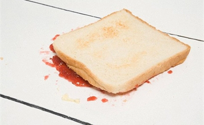 Lầm tưởng về "quy tắc 10 giây" có thể giết chết bạn