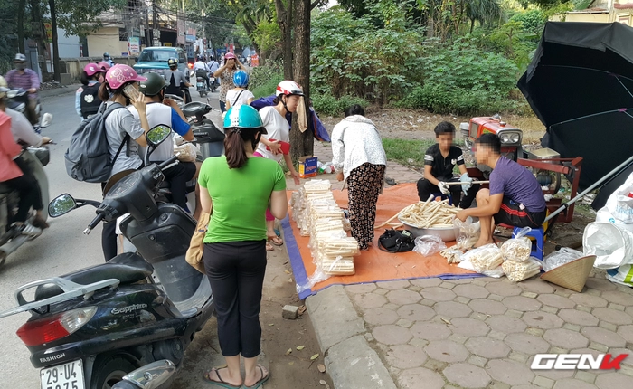 Khởi nghiệp không khó, chỉ cần có đam mê: Bán bỏng gậy, ngày kiếm 2 triệu đồng