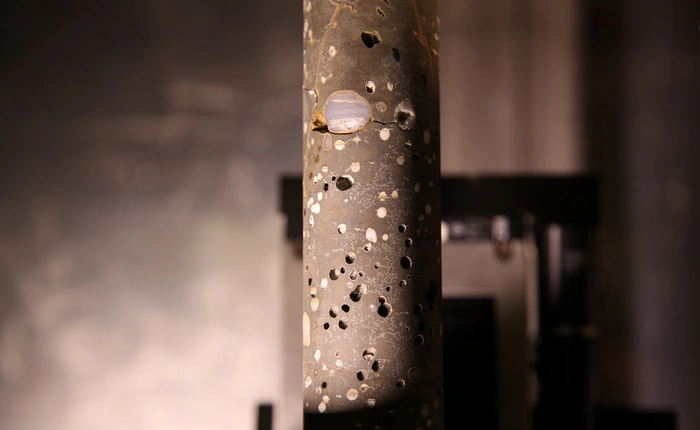 Các nhà khoa học lại thành công trong việc biến khí CO2 thành đá