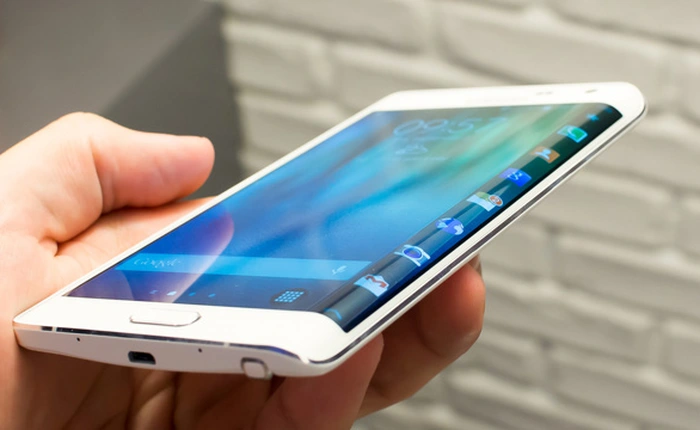 Là iFan và "cựu" Sony fan, càng ngày tôi càng khâm phục Samsung