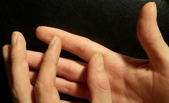 Biết bấm những huyệt này trên bàn tay, đau bụng, đau dạ dày, đau họng, đều sẽ được xoa dịu