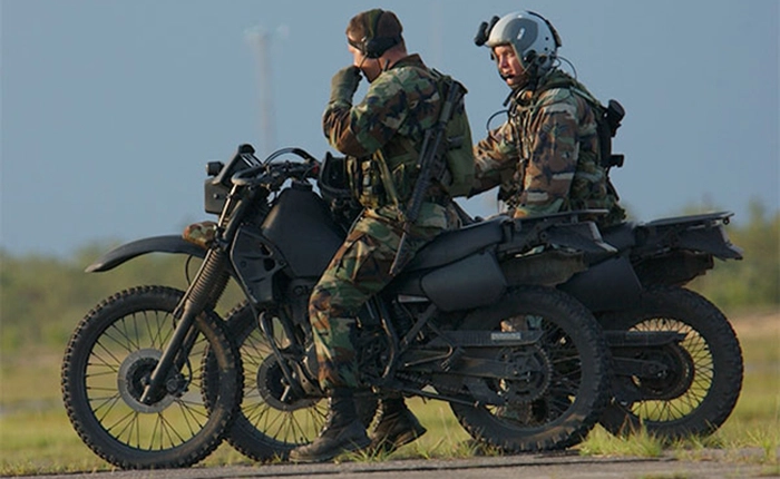 Đặc nhiệm Mỹ như "hổ mọc thêm cánh" khi được trang bị xe máy tàng hình