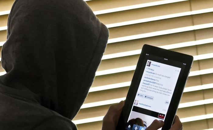 Quốc gia châu Âu tuyên bố giả mạo tài khoản Facebook là đi tù