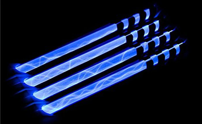 Ấn tượng với kit RAM "điện giật" và SSD có LED đầu tiên trên thế giới