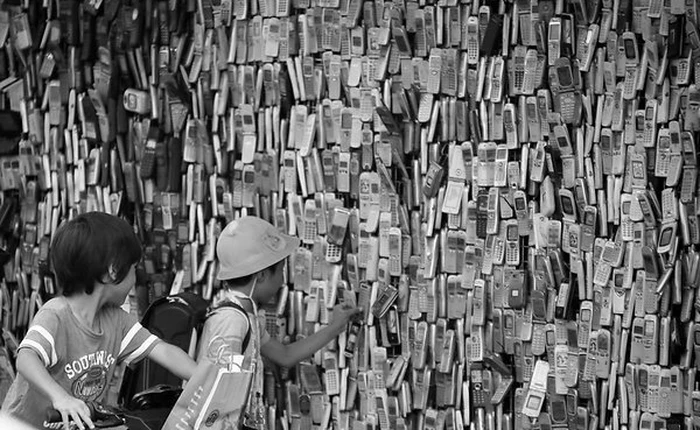 Năm 2016 rồi, tại sao người Nhật vẫn tôn sùng điện thoại nắp gập?