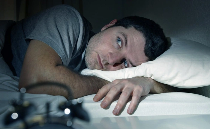 Công việc bàn giấy tưởng chừng như nhàn hạ nhưng lại đang tàn phá cơ thể bạn theo 8 cách sau