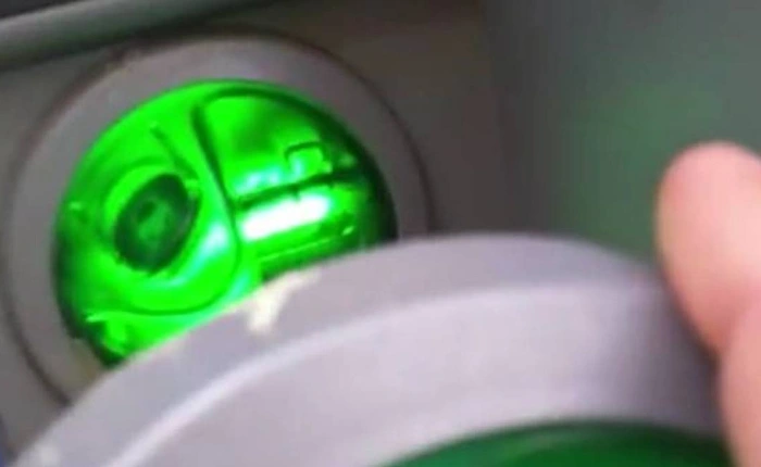 Hãy cẩn thận trước thủ thuật ăn cắp thẻ ATM vô cùng tinh vi và nguy hiểm này