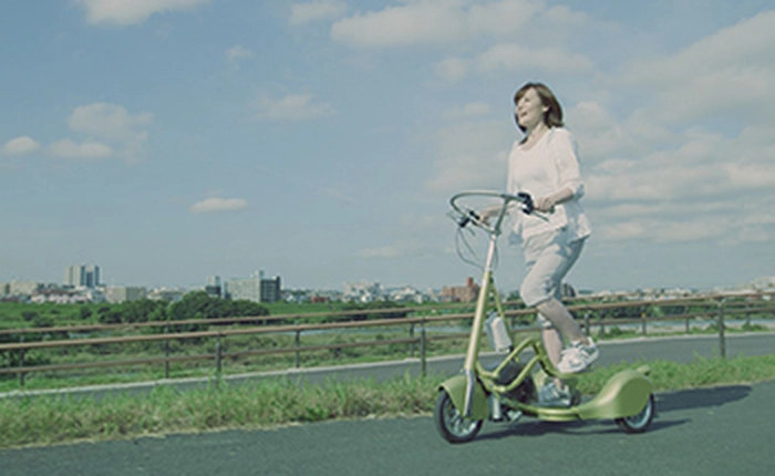 Người Nhật đã tạo ra chiếc xe đạp - đi bộ độc nhất thế giới