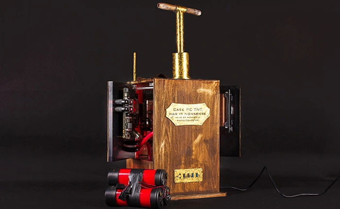 Ấn tượng bộ máy tính phong cách thuốc nổ TNT, trình độ modder Việt không hề kém cạnh thế giới