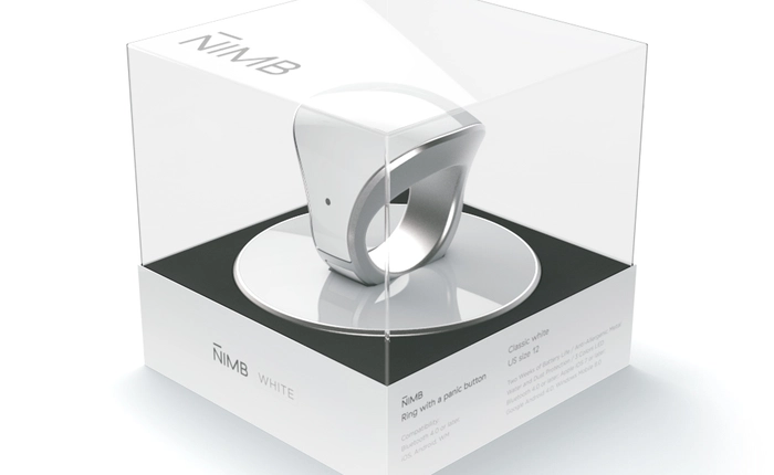 Suýt bị giết giữa chốn đông người, người phụ nữ này đã nghĩ ra "nhẫn kêu cứu" giúp cứu sống hàng ngàn người khác