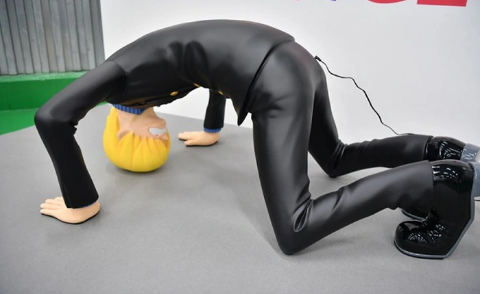 Người Nhật vừa cho ra đời bộ sạc điện thoại kỳ cục nhất thế giới