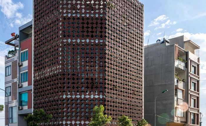 "Ngôi nhà biết thở" với kiến trúc độc đáo ở Ngoại thành Hà Nội khiến báo Mỹ bất ngờ