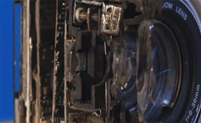 Cận cảnh "nội thất" bên trong những vật phẩm quen thuộc theo cách vô cùng ấn tượng