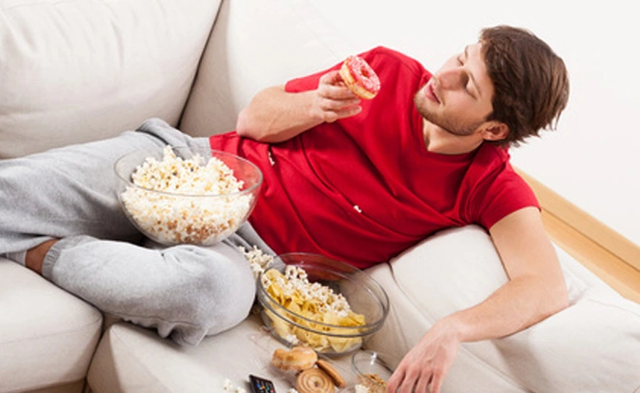 Tại sao mùa đông bạn phải đặc biệt cảnh giác với đồ ăn chứa nhiều đường và tinh bột?