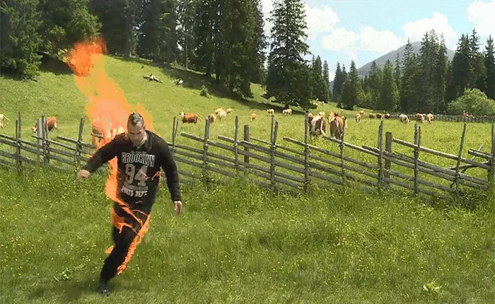 Người đàn ông "tự thiêu" để ghi tên mình vào kỷ lục thế giới