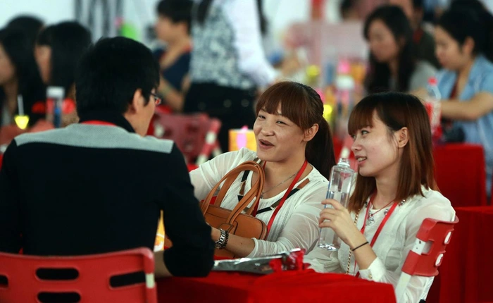 Thành phố thiên đường dành cho FA đây rồi: thanh niên nào cũng có từ 2 đến 3 bạn gái