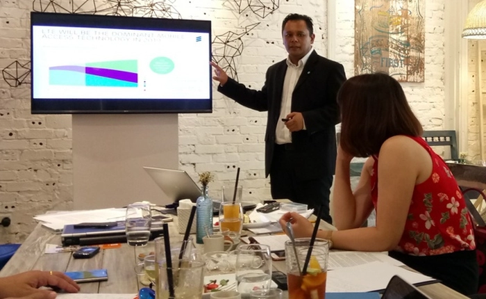 Thuê bao di động tại Việt Nam đã vượt qua cả dân số, nhưng không phải ai cũng có điện thoại dùng