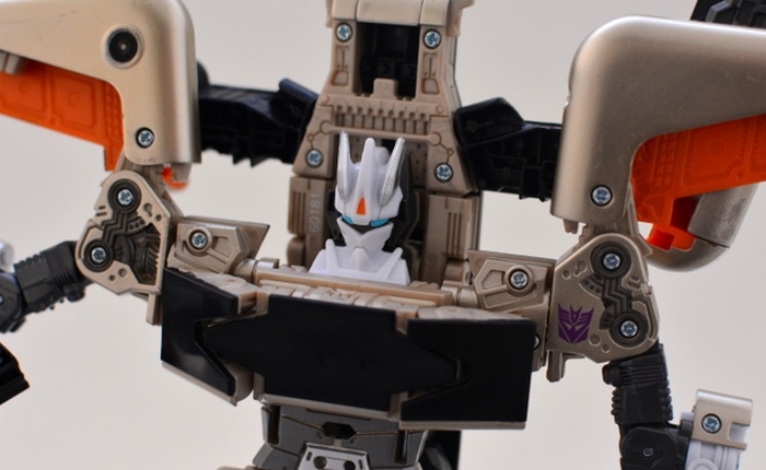 Xem robot Transformer của Xiaomi biến hình từ Mi Pad 2 tại Việt Nam