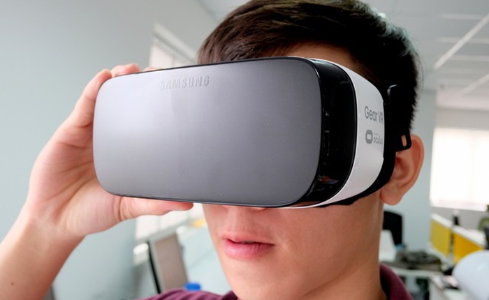 Xem video phản ứng người dùng Việt khi lần đầu tiên đeo kính thực tế ảo Gear VR