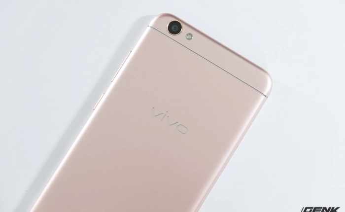 Mở hộp Vivo V5: Camera selfie 20MP, RAM 4GB, chơi nhạc Hi-Fi, giá 5.99 triệu đồng