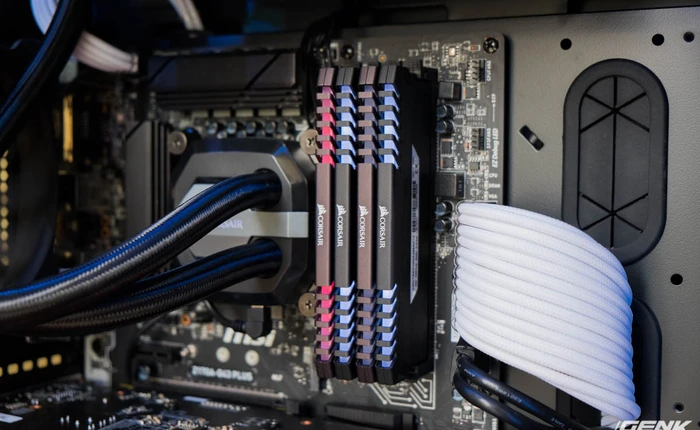 Hệ thống máy tính "đen trắng" nhưng nổi bật, sử dụng toàn linh kiện Corsair