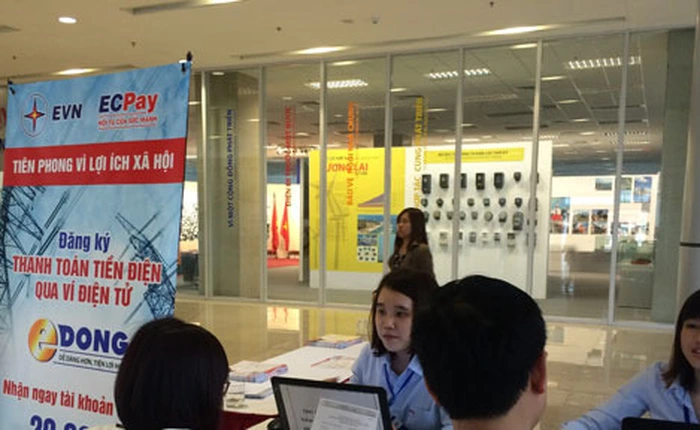 Tích cực thúc đẩy thanh toán không dùng tiền mặt