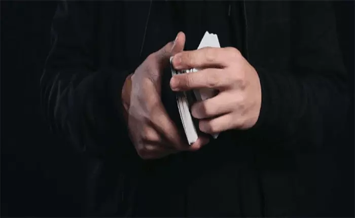 Hé lộ những điều bí ẩn đằng sau môn nghệ thuật với quân bài