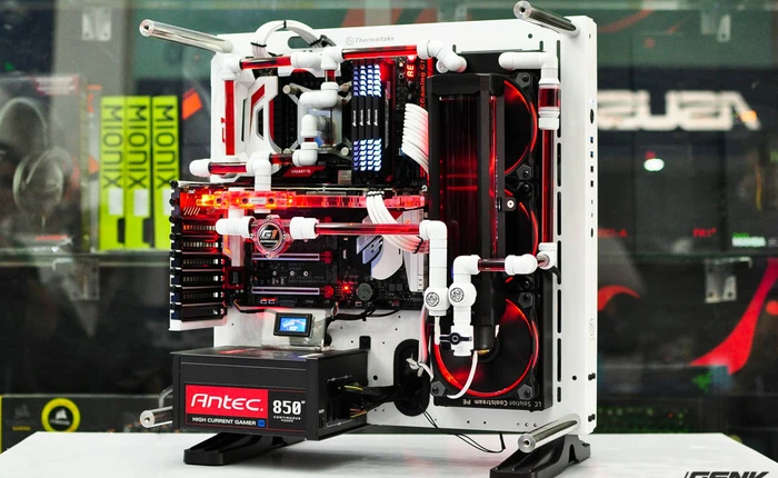 Cận cảnh hệ thống máy tính trị giá 96 triệu đồng: Đẹp theo một cách rất rối mắt!