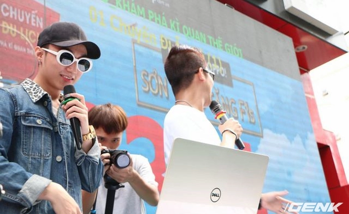 Giới trẻ xếp hàng dài mua Oppo F1s trong ngày mở bán chính thức