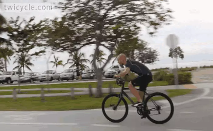 Chiếc xe đạp cả bằng tay cả bằng chân này sẽ giúp bạn tập thể dục 2 trong 1