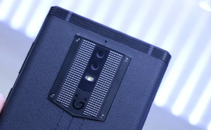 Hãng điện thoại Trung Quốc ra mắt smartphone siêu sang, pin 7.000 mAh, RAM 6 GB, camera kép, giá cao hơn iPhone 7