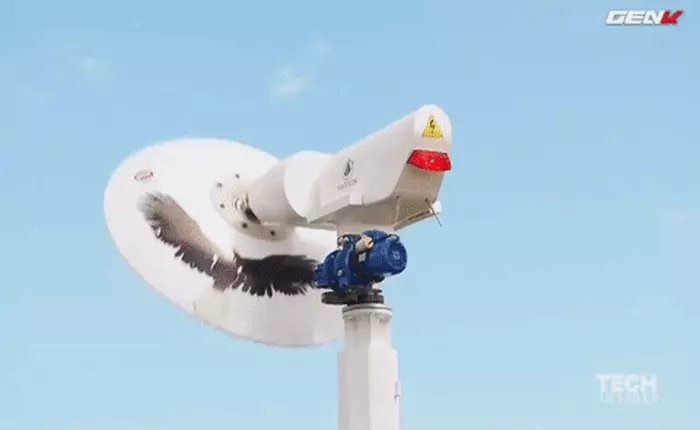 [Video] Đây đúng là chiếc máy chém gió trong tương lai