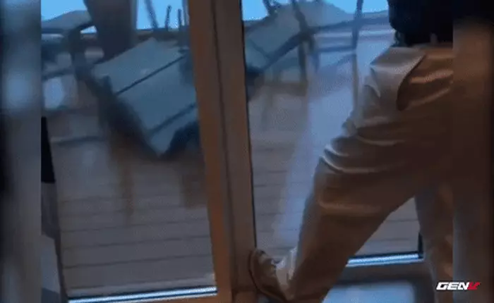 [Video] Ai bảo cứ đi du thuyền là sướng, hãy xem cảnh tượng sau đây