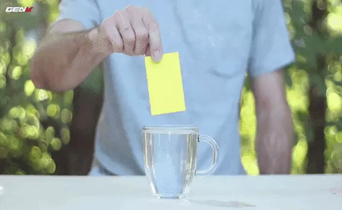 [Video] Miếng nhựa cứng này hóa ra có thể sửa mọi thứ trong nhà