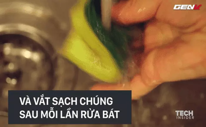 [Video] Miếng bọt rửa bát quá bẩn, đây là cách duy nhất để làm sạch chúng