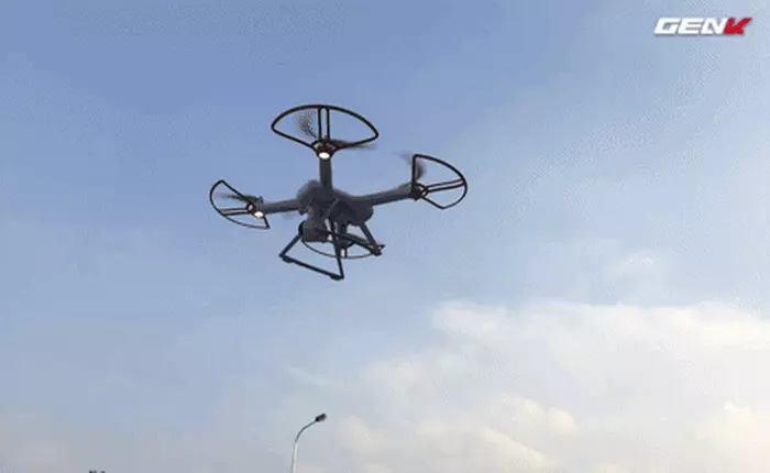 Đã cất cánh thành công máy bay Xiaomi Mi Drone: lên là lên!