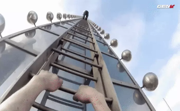 [Video] Leo 1381 bậc lên tòa nhà chọc trời chỉ để có được hình selfie độc nhất