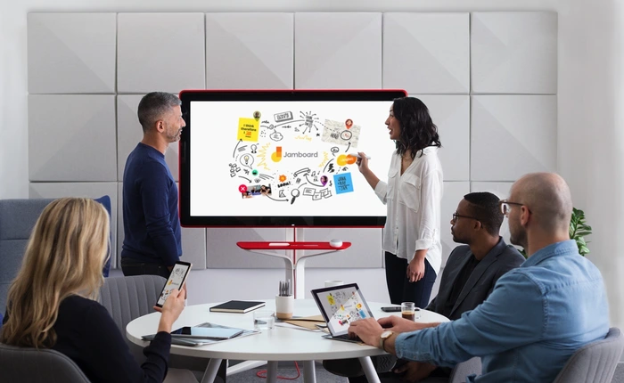 Học Microsoft, Google tung ra bảng công nghệ cao cho doanh nghiệp