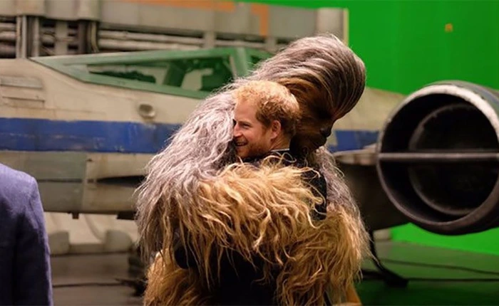 Hoàng gia Anh đang tuyển nhân viên chuyên up ảnh Hoàng tử lên mạng, lương 70.000 USD/năm