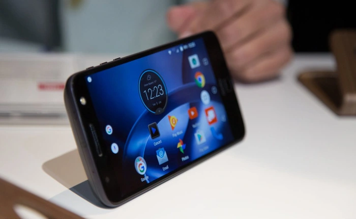 Motorola trình làng smartphone cao cấp không có jack cắm tai nghe 3.5 mm