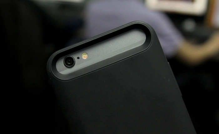 Chiếc vỏ case kiêm pin sạc dự phòng này sẽ chữa lành điểm yếu lớn nhất trên iPhone 6