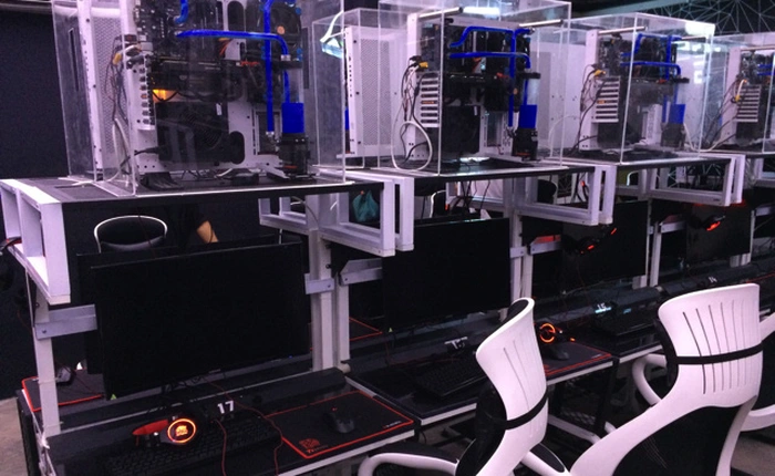 Ghé thăm phòng net khủng nhất TP.HCM: Tản nhiệt nước, GeForce series 10, màn hình cong