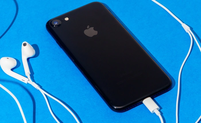 Chưa ra mắt bao lâu, tai nghe EarPods mới của Apple đã gặp lỗi