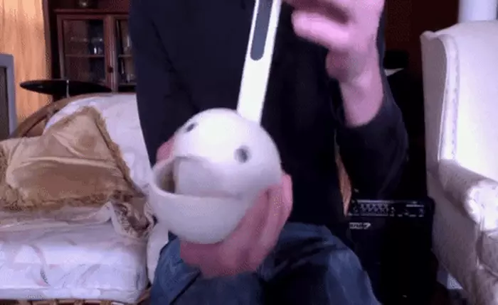 Nếu có danh hiệu "Nhạc cụ dị nhất thế giới" thì đây chính là nhà vô địch