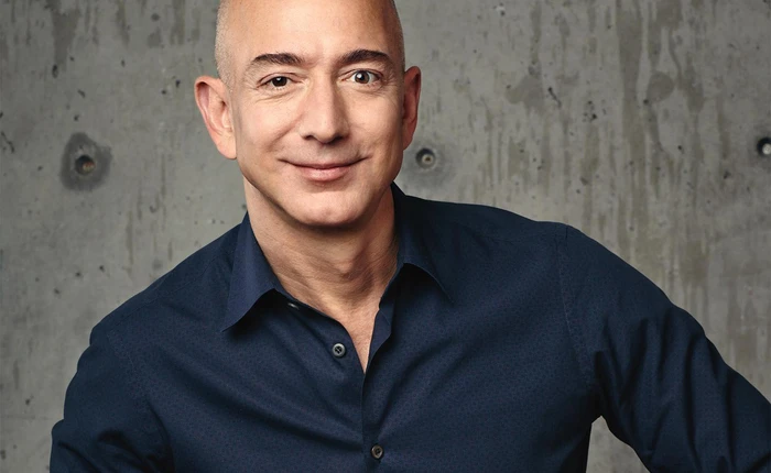 Mỗi phút trôi qua, CEO Amazon kiếm đủ tiền mua Mercedes S600 nhưng ông lại chọn đi xe cổ lỗ 20 năm trước