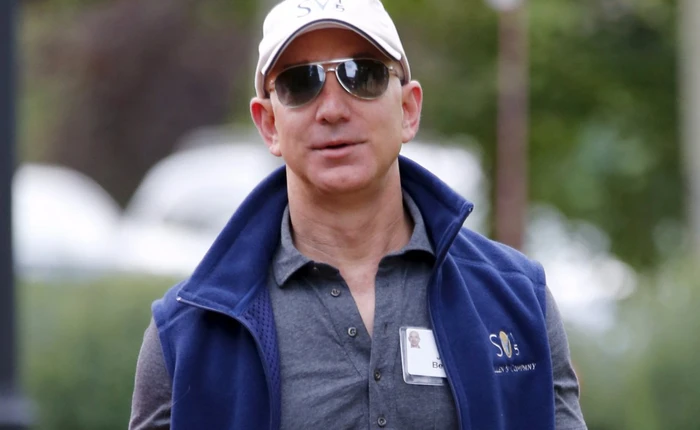 Jeff Bezos: Từ tuổi thơ phá cũi thôi nôi cho đến tỷ phú mang tham vọng chinh phục cả vũ trụ