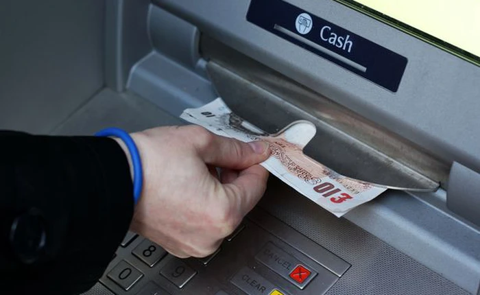 Một ngân hàng lớn tại Anh vừa phải ngừng mọi giao dịch sau khi 7 triệu khách hàng bị hacker tấn công